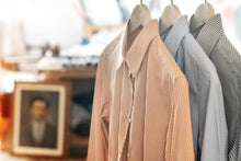 Carica l'immagine nel visualizzatore di Gallery, Camicia su misura Donna, bastoncino azzurro - CIFRE Sartoria